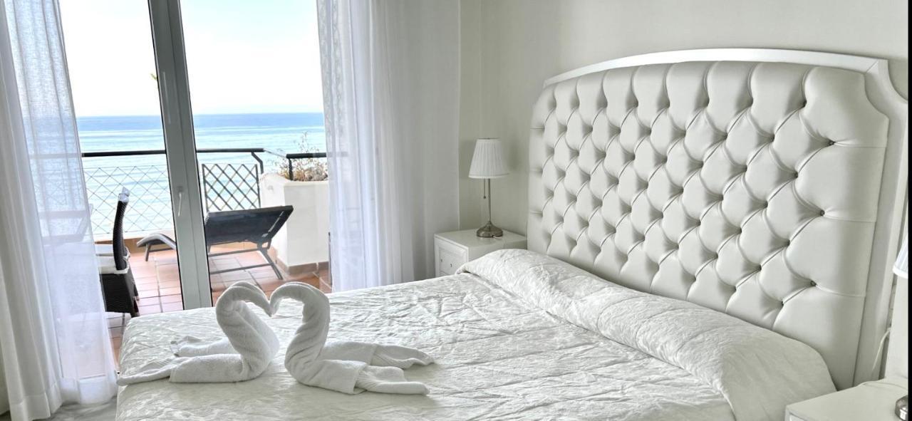 Mi Capricho A16 Beachfront Apartment Sitio de Calahonda Exterior photo